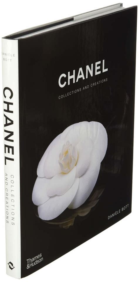 Amazon.com: Libros Decorativos Chanel.